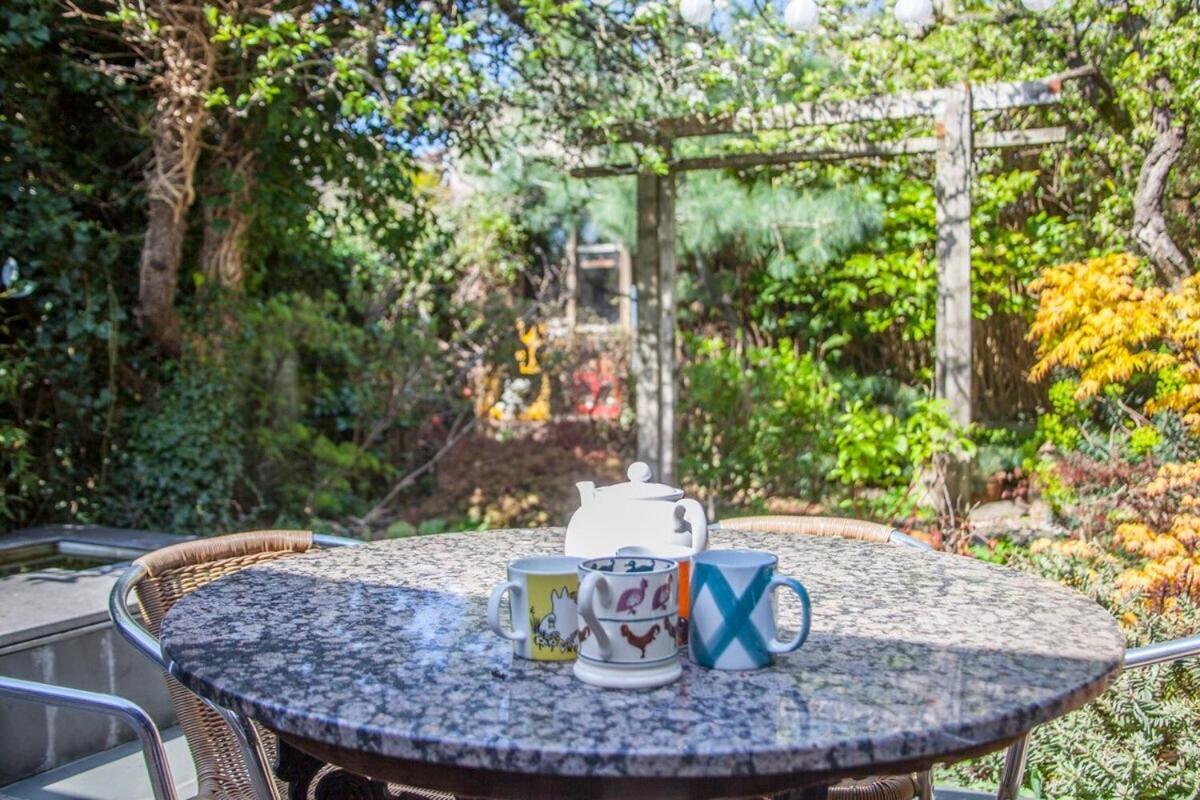 ※ Relaxing Home- Parking & Gorgeous Gardens Bath Eksteriør billede